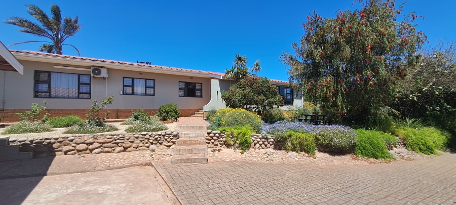 4 Bedroom Property for Sale in Vredenburg Western Cape